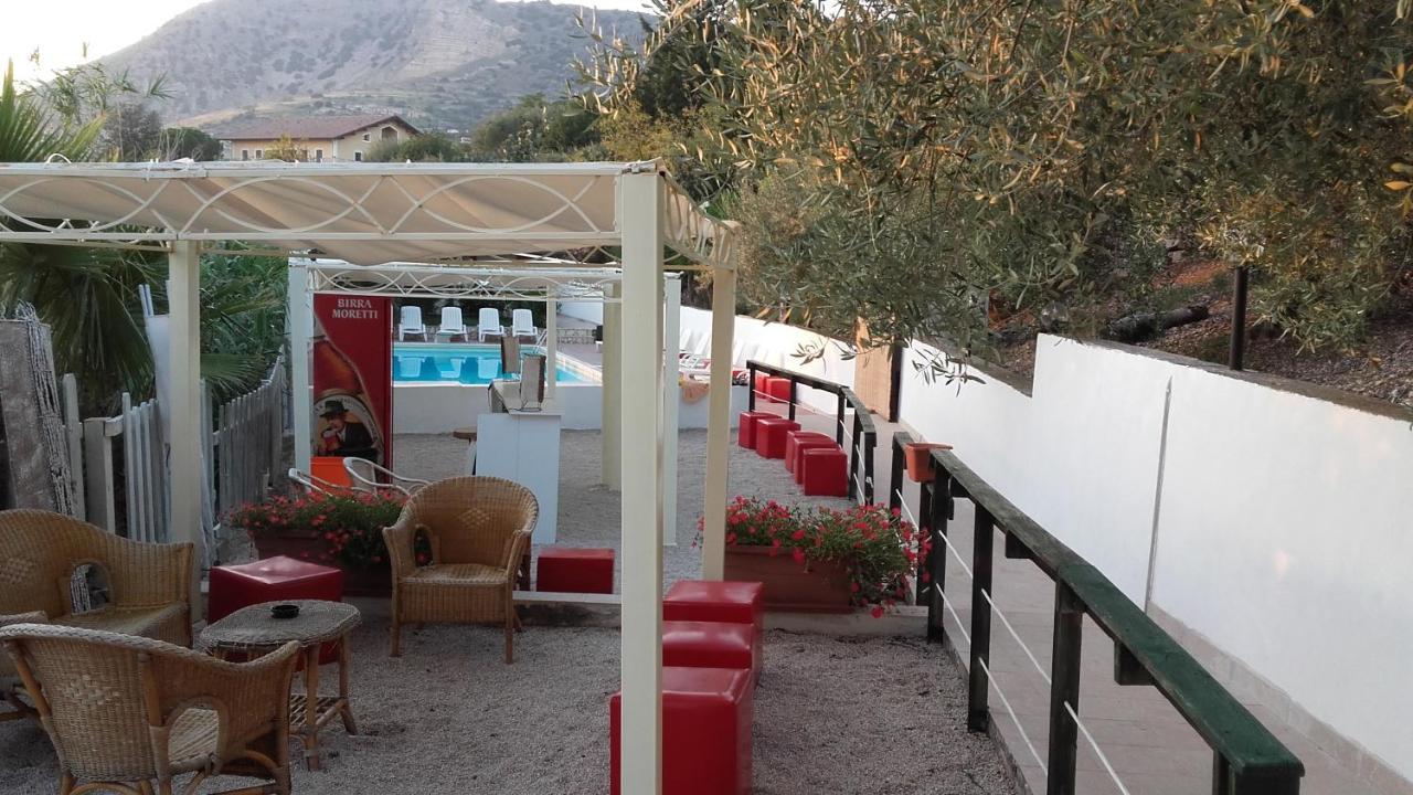 "San Placido Green House" Villa Con Piscina Castel di Iudica Eksteriør bilde