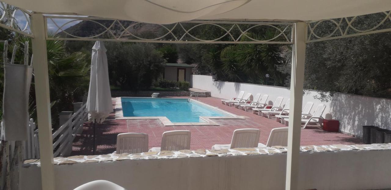 "San Placido Green House" Villa Con Piscina Castel di Iudica Eksteriør bilde